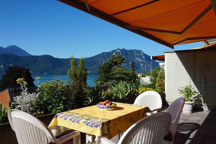 Gîte pour 5 personnes, avec vue et balcon à Weggis - 3