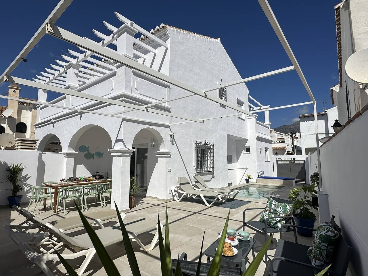 Villa Calazul in Playa de Burriana, Nerja