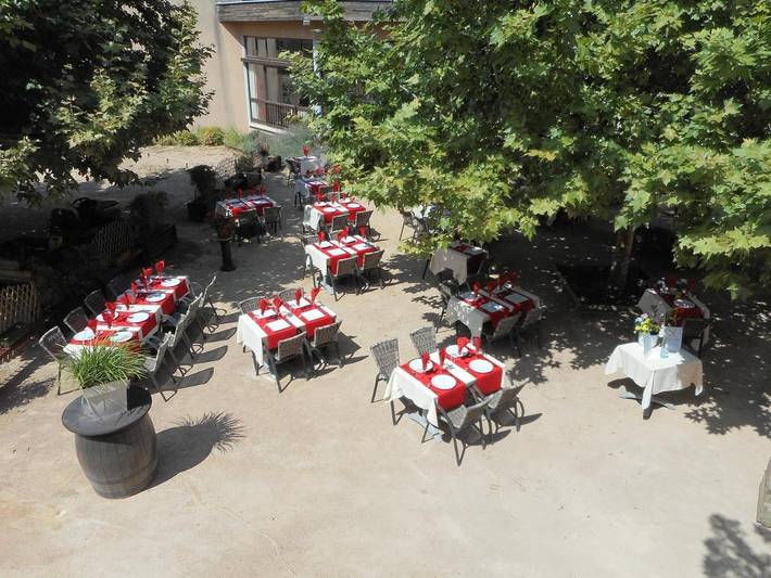Hôtel pour 2 personnes, avec jardin ainsi que piscine et vue à Saint-Germain-au-Mont-d'Or - 3