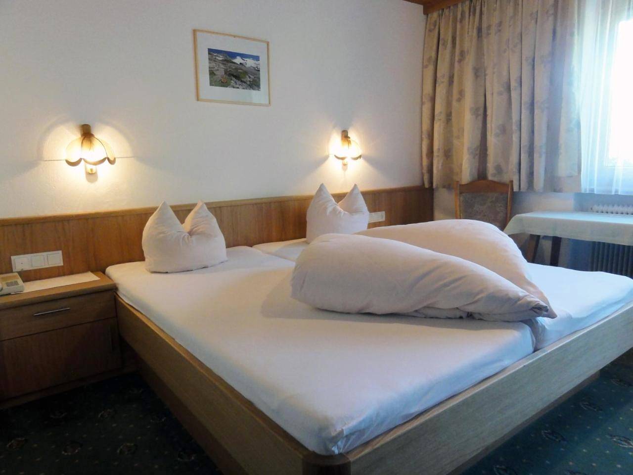 Standard Double Room with Balcony in Tuxer Alpen, Hintertux