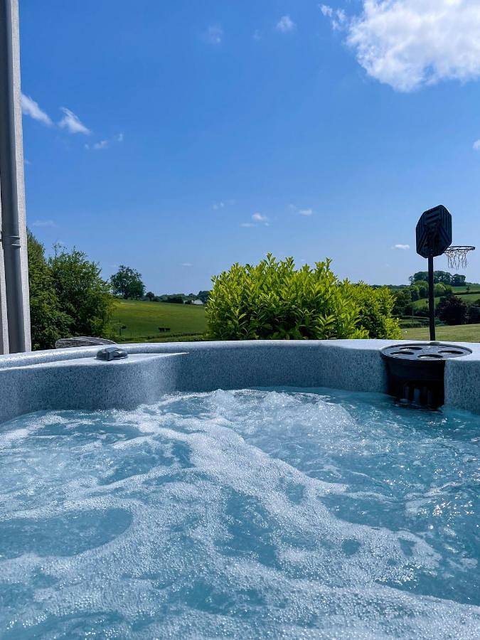 The Retreat, Sauna & Hot Tub, Charming & Cosy Gem in Dorset