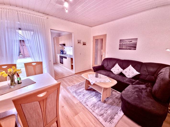 Ferienwohnung für 4 Personen, mit Garten und Terrasse in Neuharlingersiel - 2
