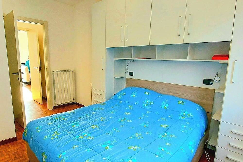 Ganze Wohnung, 3-Zimmer-Wohnung in einer Residenz mit ca. 8 ha. großem Park und Pool in Susello, Ghiffa