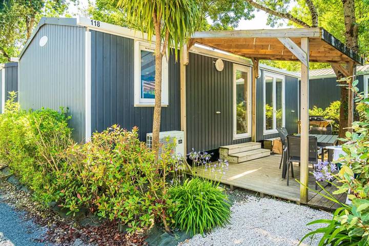 Mobile home for 6 people, with terrace and pool as well as sauna - 1