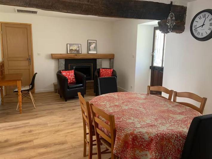 Gîte pour 5 personnes, avec Balcon ainsi que Terrasse et Vue à Levie - 2