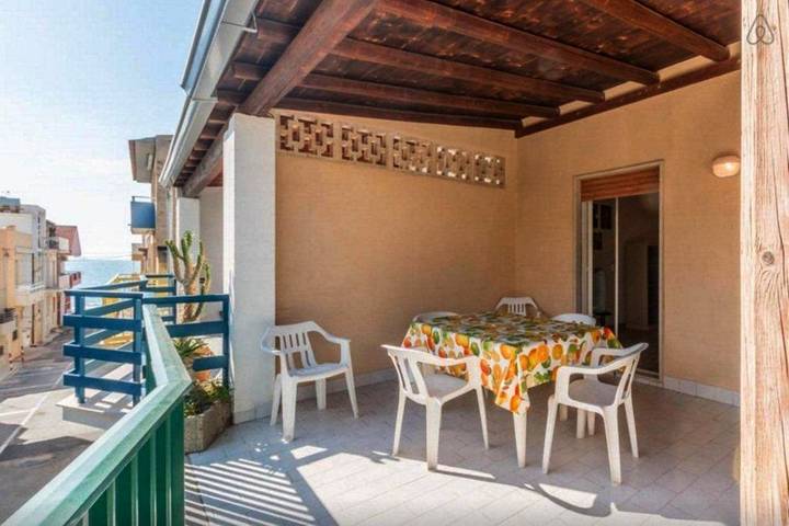 Casa vacanza per 6 persone, con Balcone e Terrazza nonché Panorama a Casuzze