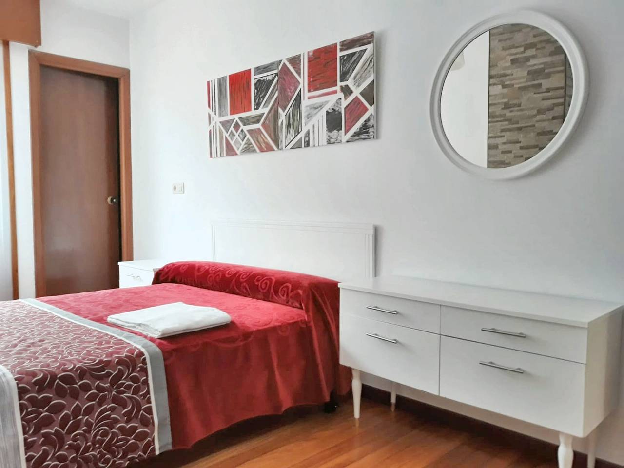 Appartement entier, Appartement accueillant à A Coruña, 90 m², balcon in Muros (Galicia), Région de Muros