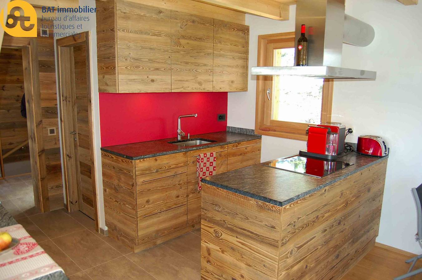 Mayen de Tsèbetta n° 36, wunderschönes Chalet inmitten von Tannenbäumen in Mont-Noble, Walliser Alpen