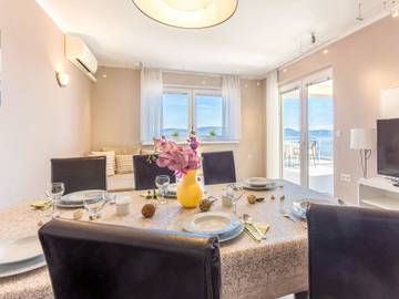 Ferienhaus Mit Meerblick für 10 Personen in Kršan, Ostküste Istrien, Bild 4