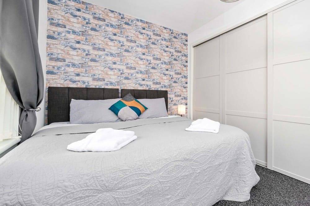 Ganze Wohnung, Four bedroom 1st floor apartment in Airdrie in Nord Lanarkshire