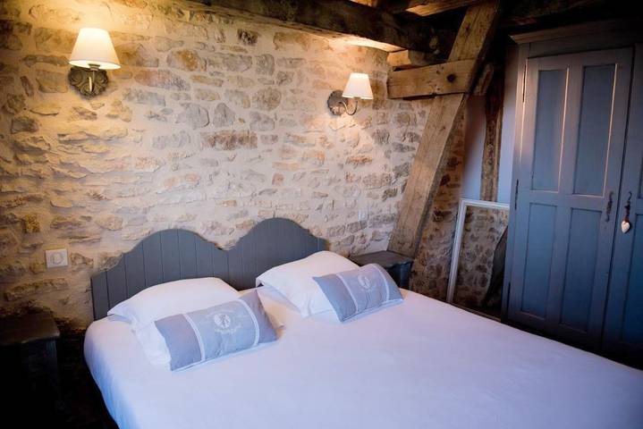 Location de vacances pour 8 personnes, avec jardin ainsi que piscine et vue à Alvignac - 4