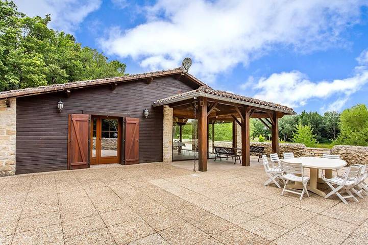 Location de vacances pour 8 personnes dans Lonnes