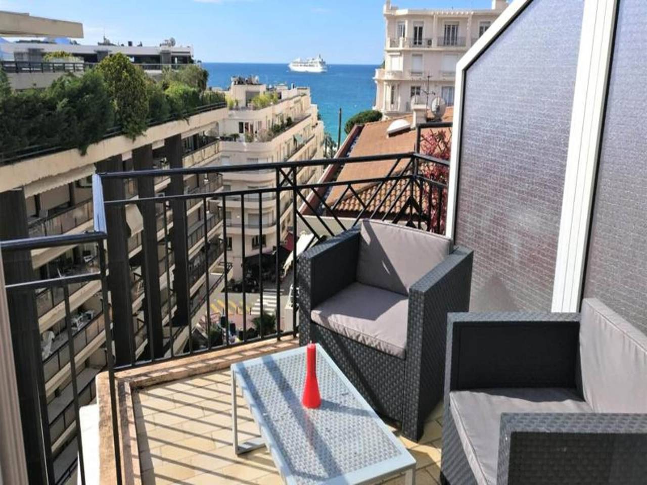 Appartement entier, Studio au Dernier Étage avec Vue sur Mer in Cannes, Côte méditerranéenne (France)