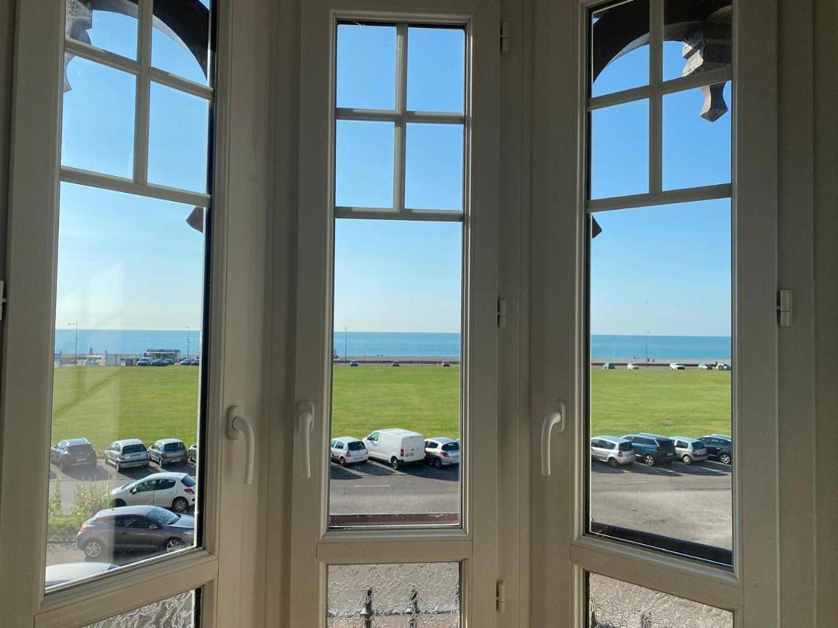 Ganze Wohnung, Two-Bedroom Apartment in Plage Dieppe, Dieppe
