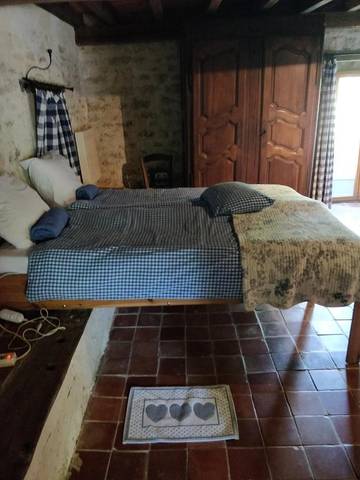 Chambre d’hôte pour 2 personnes, avec terrasse à Crux-la-Ville