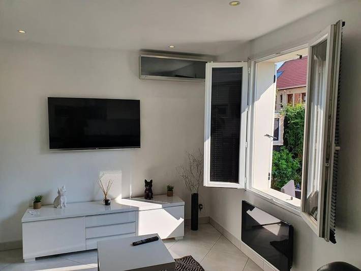 Gîte pour 2 personnes, avec Balcon et Terrasse ainsi que Jardin et Vue à Le Thillay