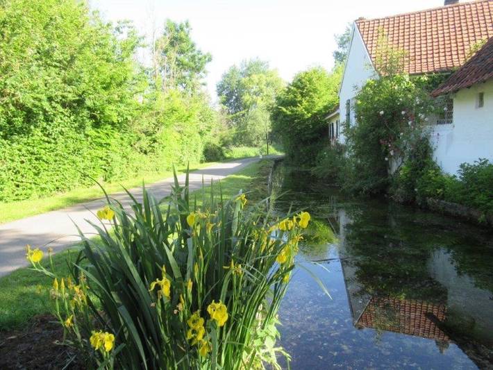 Gîte pour 3 personnes, avec jardin et terrasse à La Madelaine-sous-Montreuil