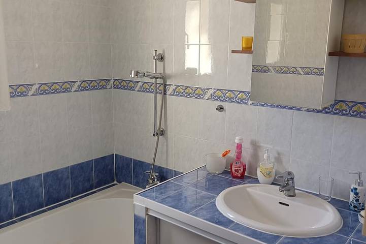 10km from Pont du Gard pretty villa in a quiet area with swimming pool in Montfrin, Région de Nîmes
