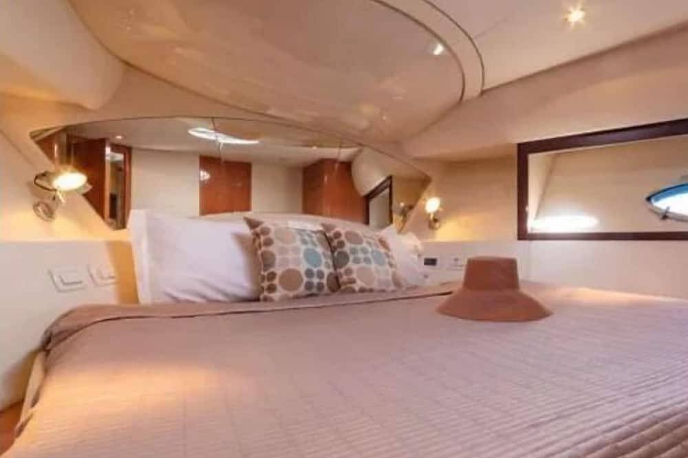 Enjoy a unique experience of luxury and safe accommodation in Sporades & Aegean! in Magnisia