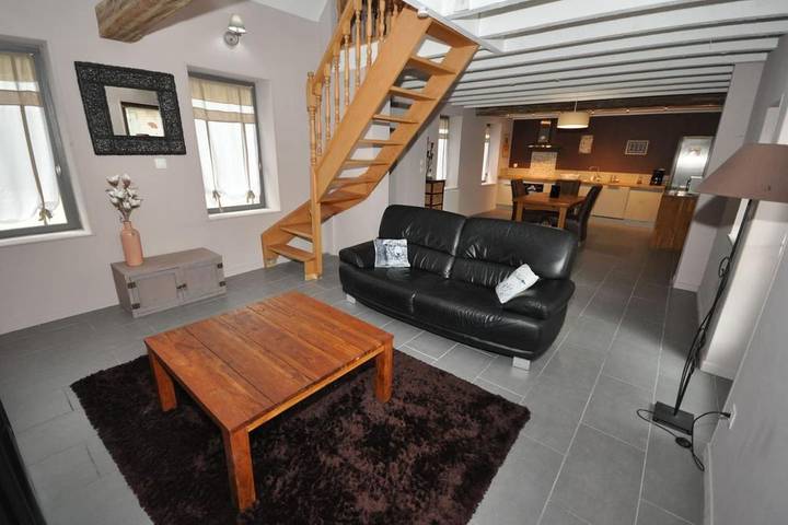 Gîte pour 6 personnes, avec terrasse dans Bersée