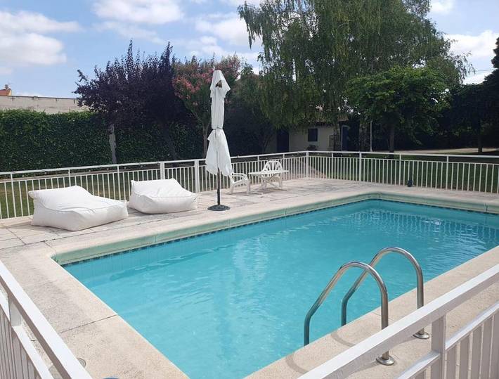 Apartamento para 8 personas, con Terraza además de Jardín y Piscina en Casalarreina