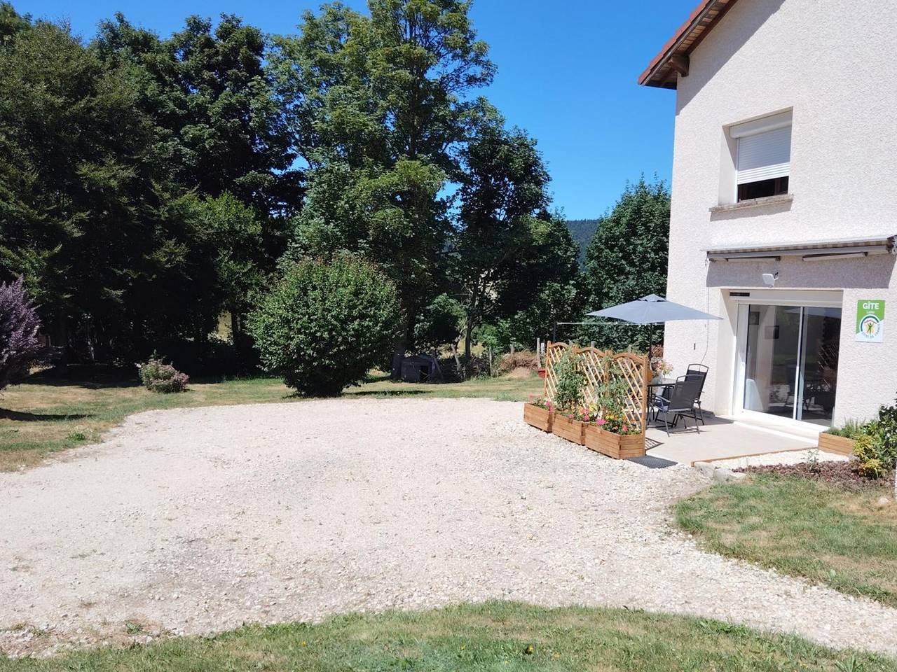 Gîte 4 pers. rénové avec jardin à La Versanne, Animaux acceptés in La Versanne, Parc Naturel Régional du Pilat