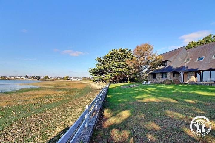 Gîte pour 14 personnes, avec terrasse et jardin à Port-Louis - 2