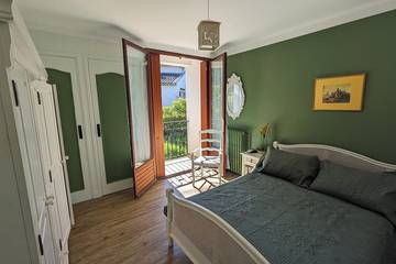 Cottage pour 8 personnes, avec balcon et jardin, animaux acceptés à Espéraza