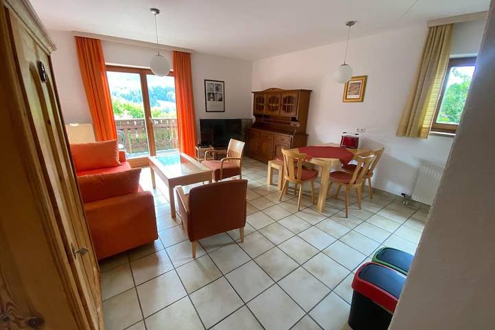 Ferienwohnung für 5 Personen, mit Pool und Garten in Unterach am Attersee