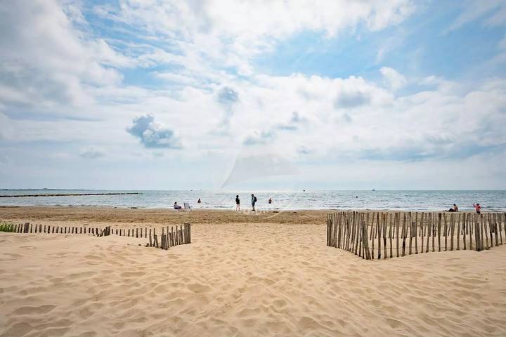Gîte pour 6 personnes, avec vue et piscine au Le Grau-du-Roi