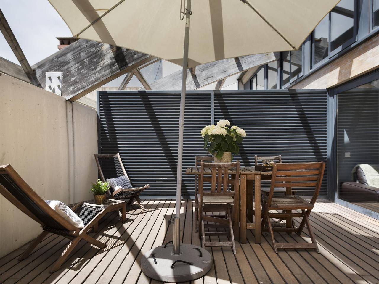 Appartamento intero, Appartamento per un lungo soggiorno con terrazza privata in Barcelona Centre, Barcellona