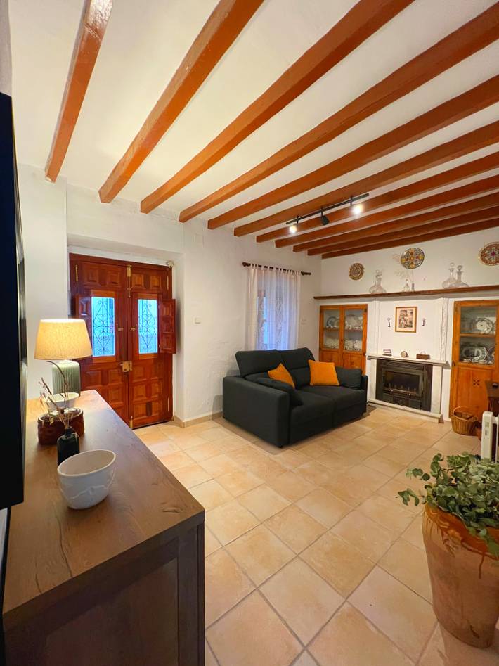 Apartamento para 5 personas, con Balcón además de Terraza y Vistas en Canillas de Aceituno