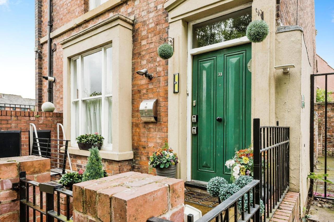 Entire apartment, Executive Three-Bedroom Apartment in Chester, Cheshire West and Chester