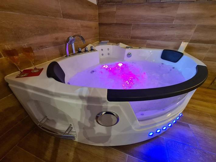 Location de vacances pour 2 personnes, avec jardin et jacuzzi à Pont-de-Larn - 4