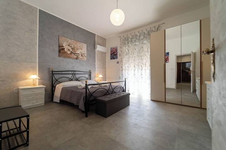 Appartamento intero, Royal appartamento per famiglie con tutte le comodità per le vostre vacanze in Solarino, Siracusa e dintorni
