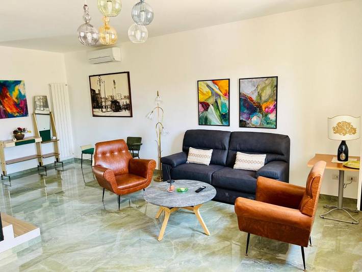 Casa vacanza per 5 persone, con Balcone e Terrazza nonché Giardino a Leverano