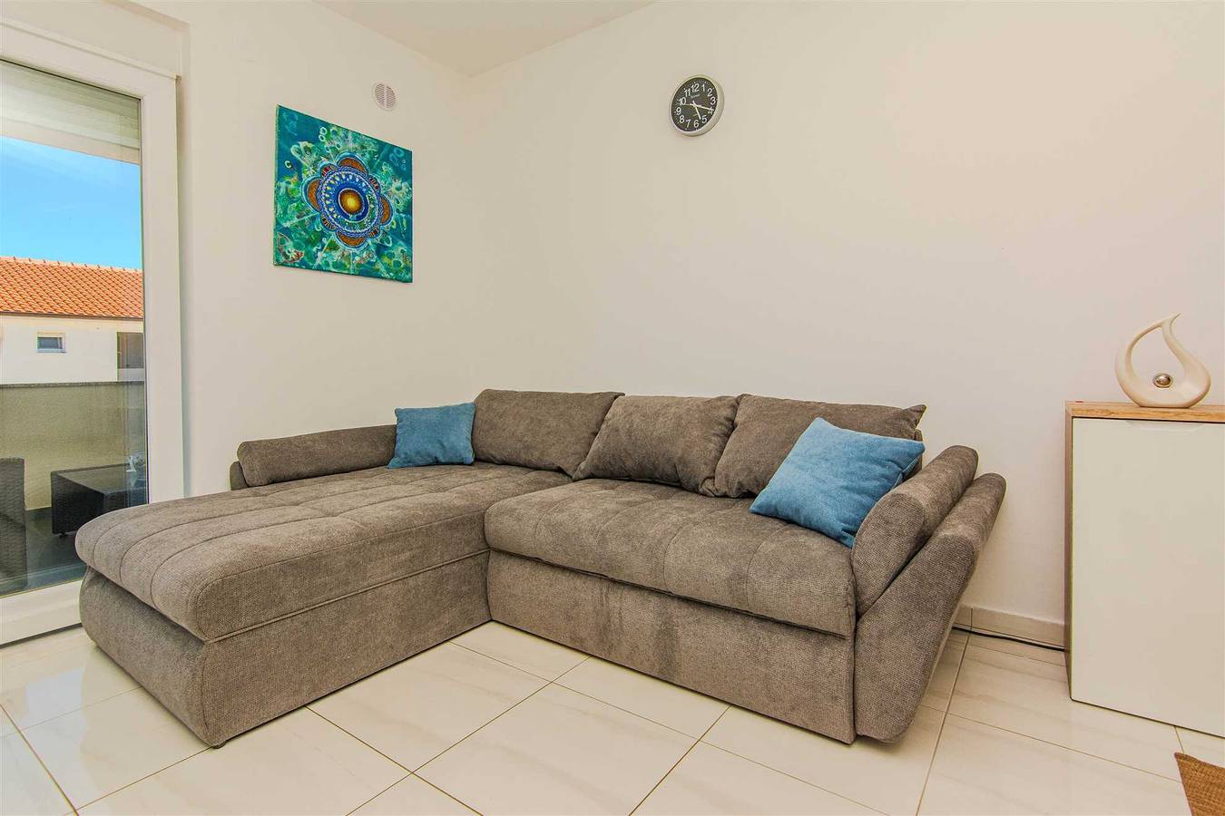 Geheel appartement, Vakantieappartement voor 6 personen met balkon/terras in Vir