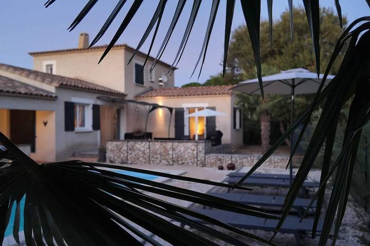 Location de vacances pour 6 personnes, avec Terrasse et Jardin à Cardet