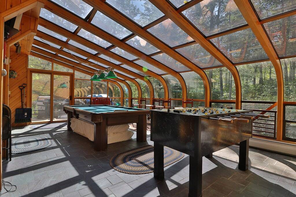 Geräumige Skihütte mit Kathedralendecken und unglaublichem Spielzimmer mit Blick auf die Berge in Newry, Sunday River