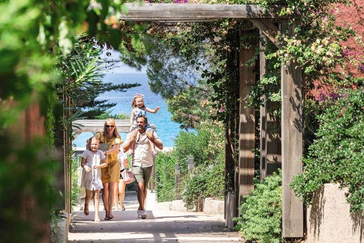 Hôtel pour 4 personnes, avec jardin ainsi que terrasse et piscine à Palasca - 3