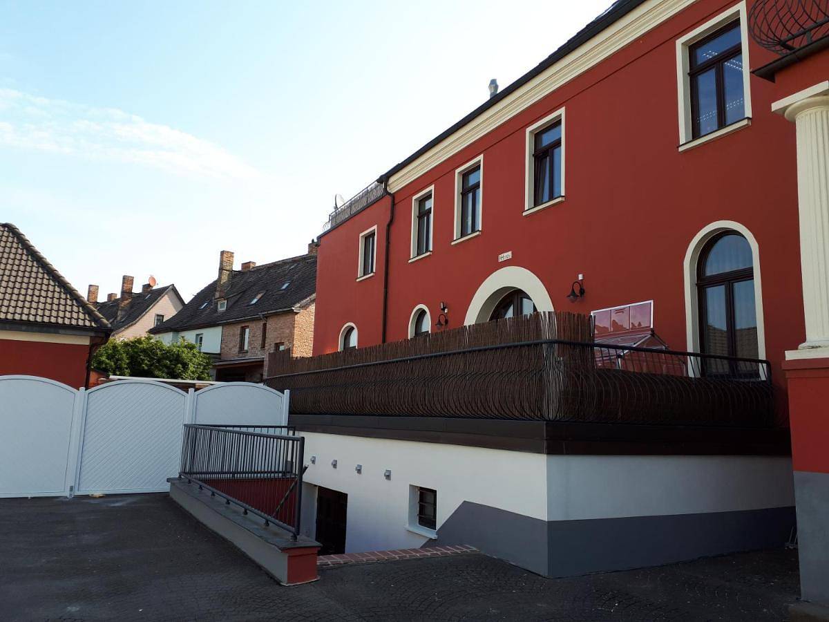 Ganze Wohnung, Five-Bedroom Apartment in Zerbst, Zerbst/Anhalt