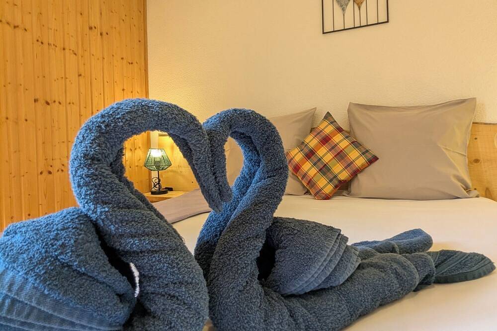 L'Eterlou in a charming property in the heart of the Source-Bleue area in Mouthe-Lac et Mont d’Or, Jura Francais