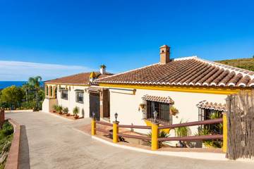 Villa for 5 People in Nerja, Costa del Sol, Photo 3
