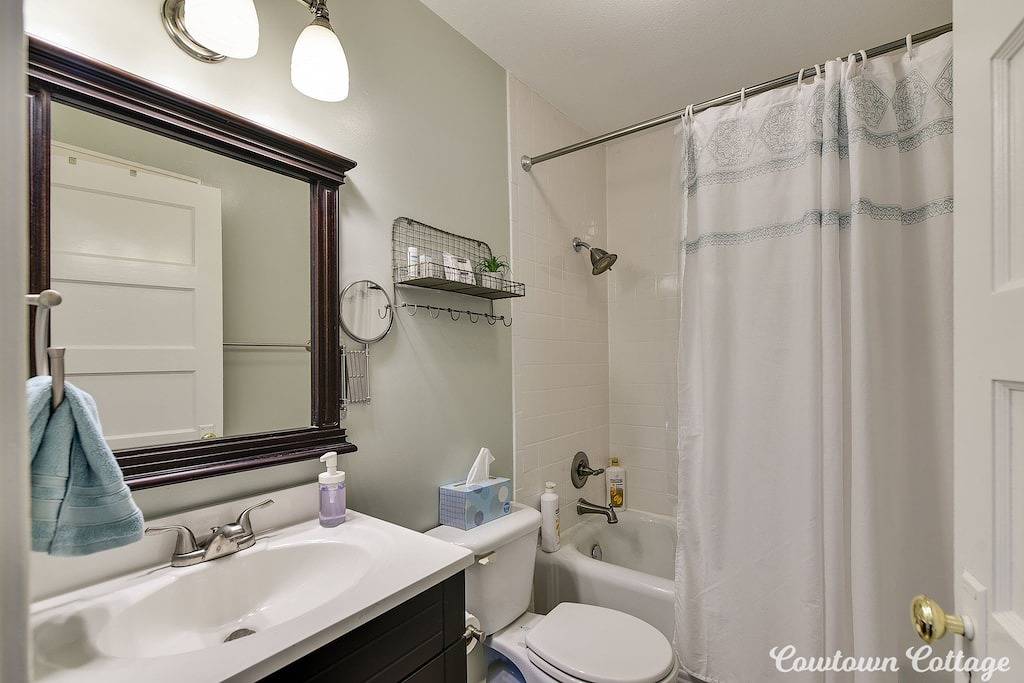 Treetop Getaway in historischer Nachbarschaft, bestens bewertet für Sauberkeit und Lage in Fort Worth, Tarrant County