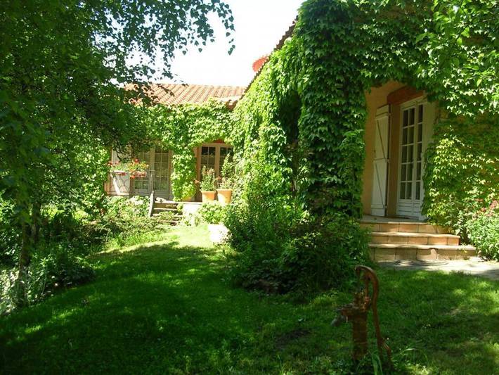 Gîte for 4 people, with terrace and garden - 1
