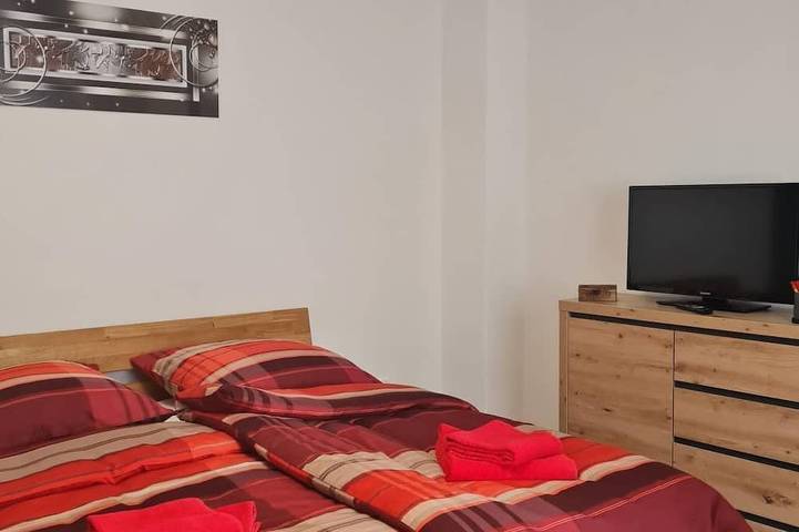 Ganze Wohnung, Liebevolle Ferienwohnung in zentraler Lage in Monheim am Rhein, Kreis Mettmann