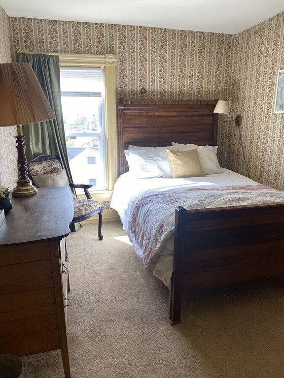 Ah #31/#32 · Ah Jack and Jill 2 Full/adjoining bathroom in Wabasha, Wabasha County