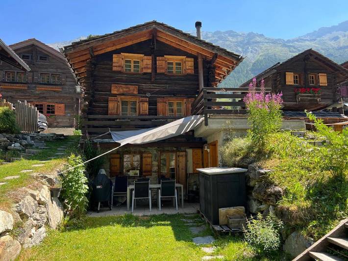 Chalet für 4 Personen, mit Balkon und Terrasse sowie Ausblick in Zinal
