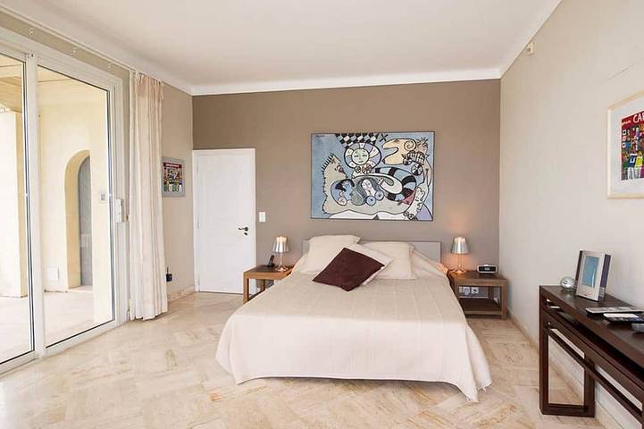 Location de vacances pour 16 personnes, avec terrasse et jardin dans Plage de la Bouillabaisse - 3