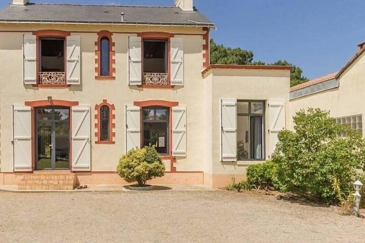 Gîte pour 6 personnes, avec Terrasse et Jardin